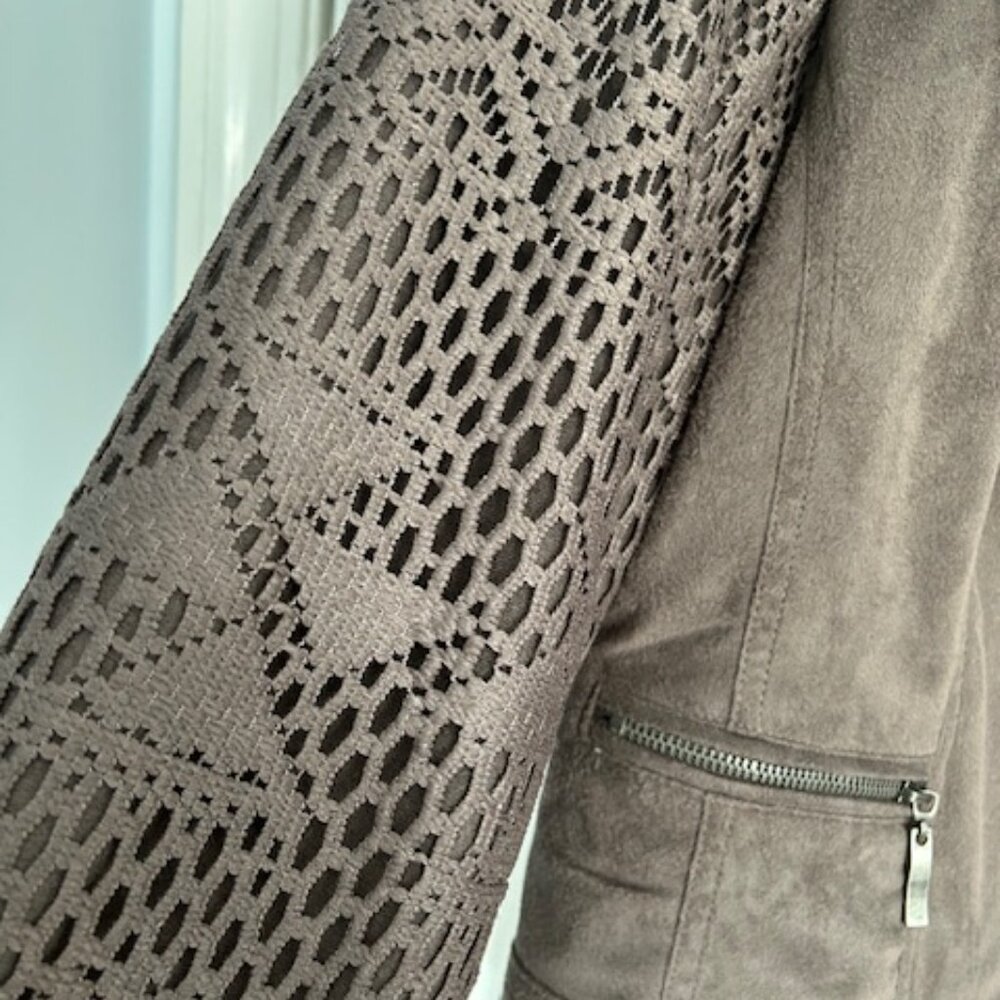 Montanaco Gray Faux Suede Jacket XL Women’s Detailed Sleeve Lace Look - Picture 5 of 8
